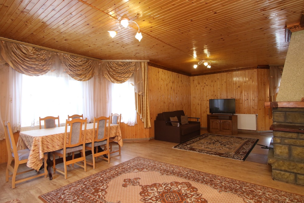 Executive Cottage