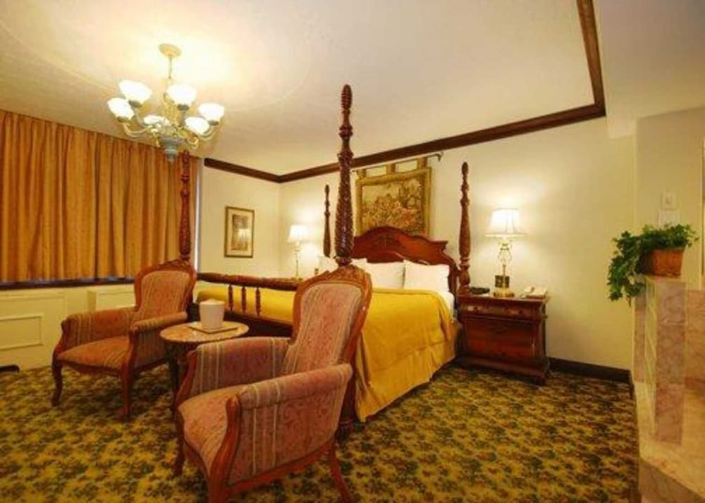 King Spa Suite