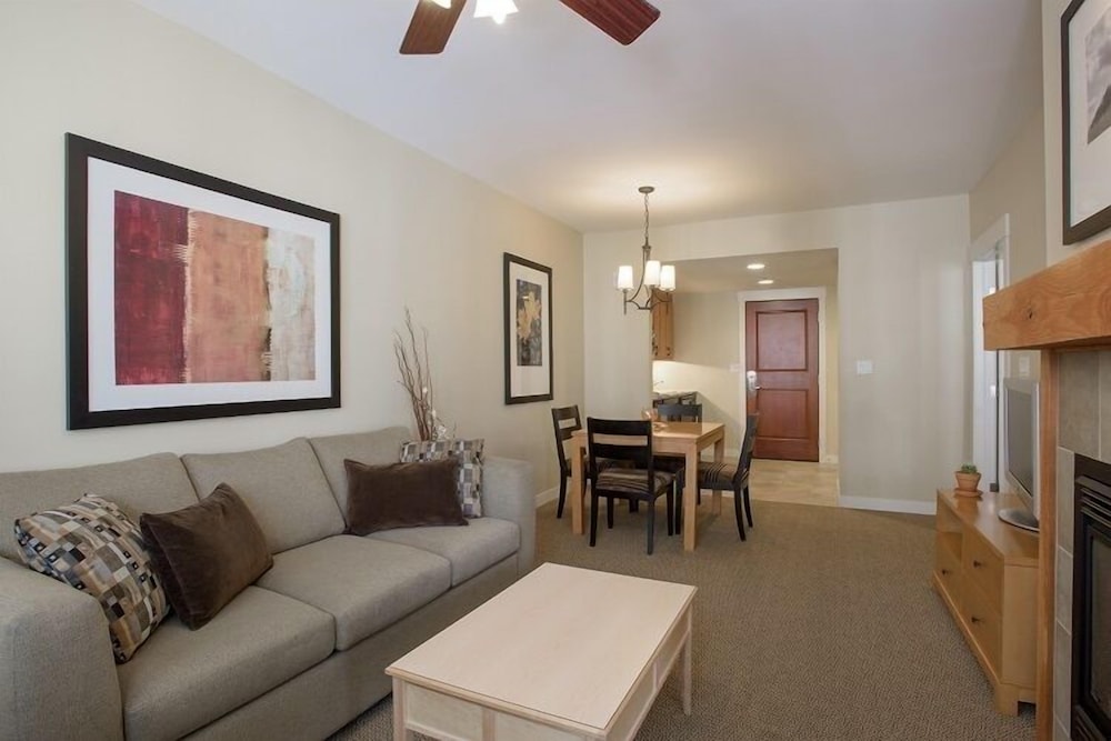 Room, 1 Bedroom, Kitchenette (Value) - Photo 5