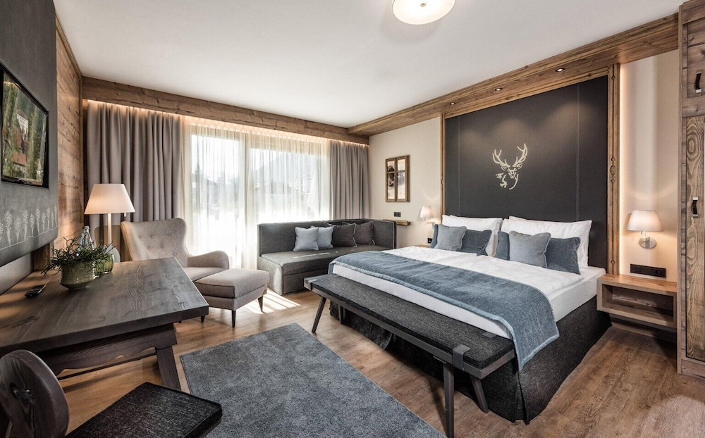 Deluxe Double Room, Balcony, Mountain View