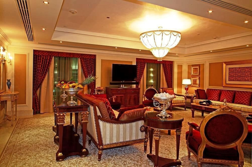 Grand Royal two bedroom suite haram view photo 3