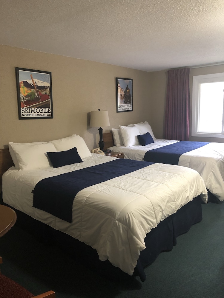 Standard Room, 2 Queen Beds (Second floor, No elevator) photo 1