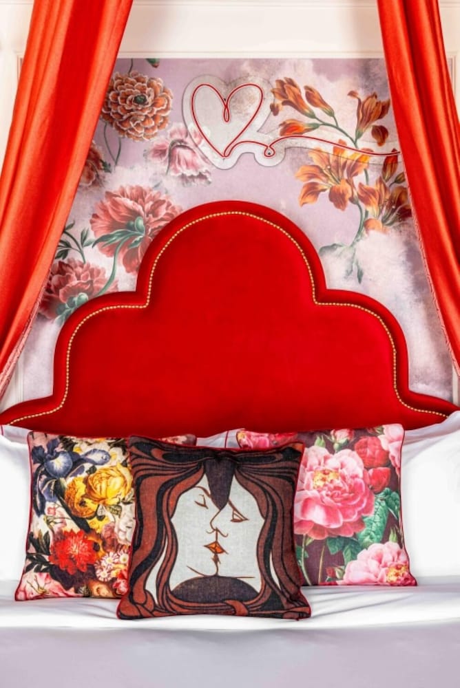 Romantic Studio Suite