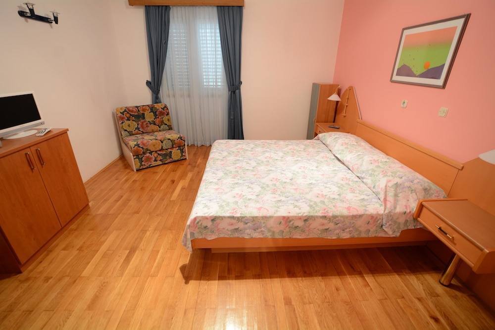 Deluxe Apartment, 5 Bedrooms, Terrace, Sea View photo 2