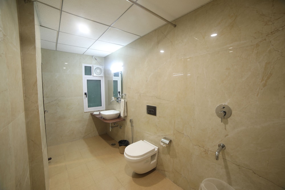 Executive Room - Photo 4