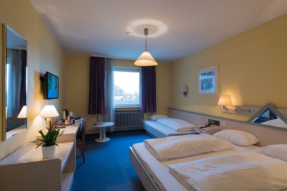 Standard Triple Room - Photo 1