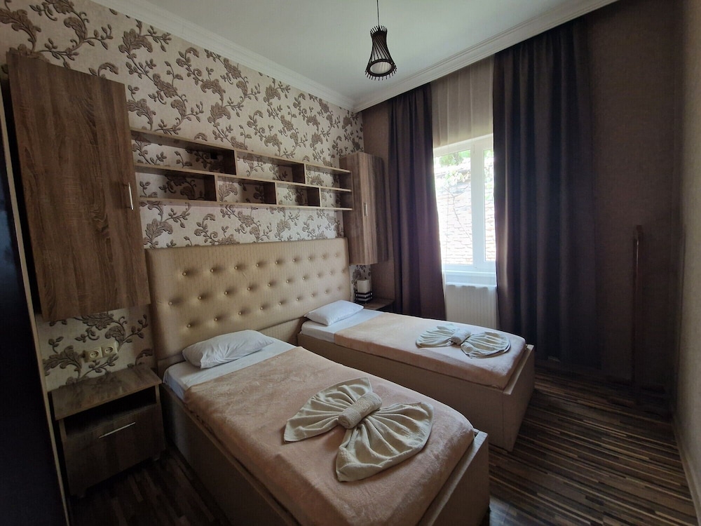 Luxury Suite photo 3
