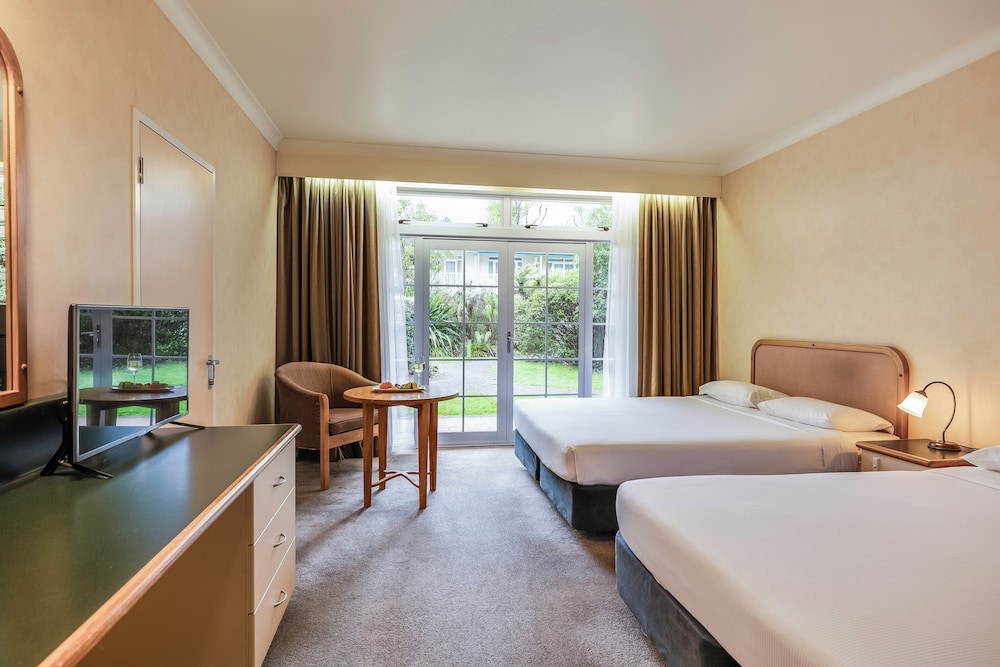 Superior Room, 2 Queen Beds, Balcony (Tauhara) - Photo 1