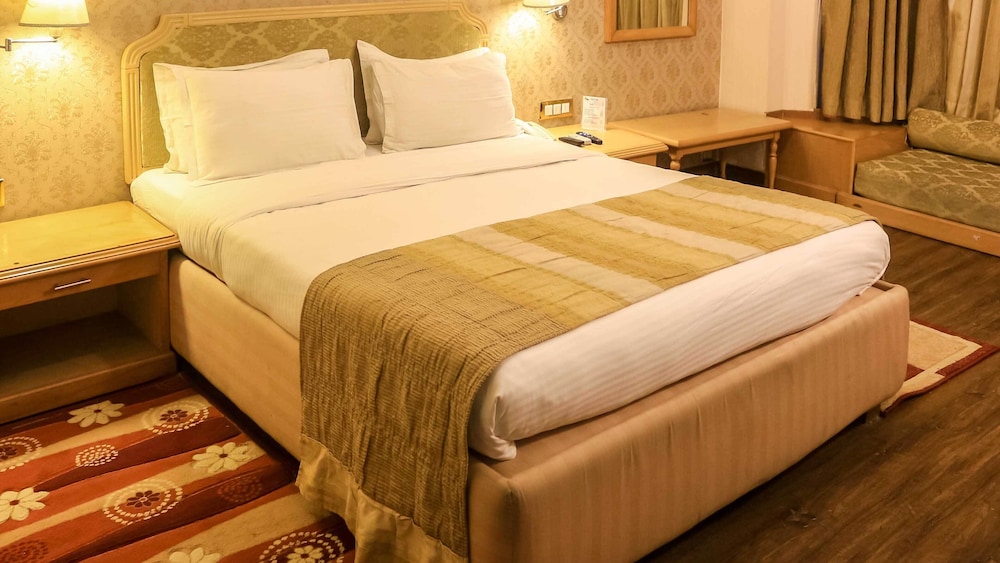 Deluxe Room - Photo 6