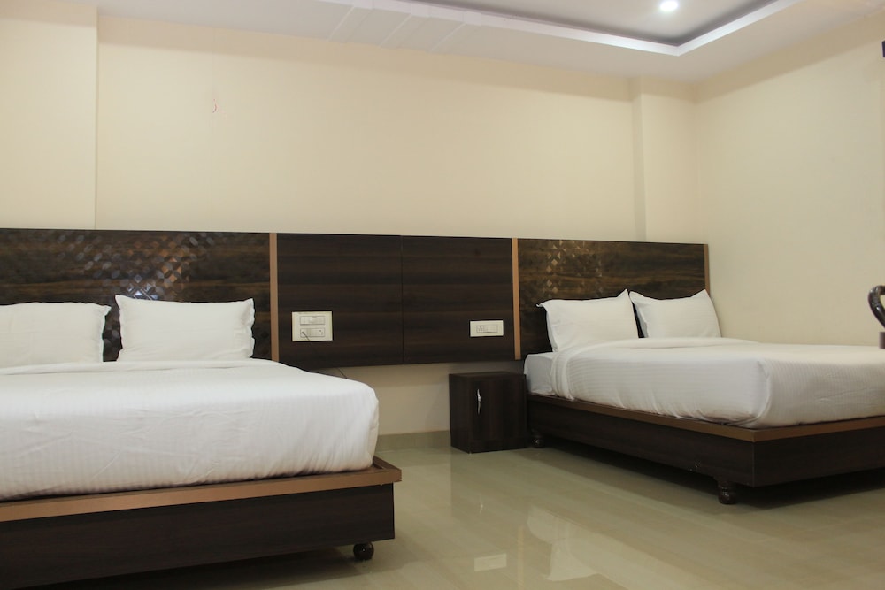 Standard Double Room - Photo 7