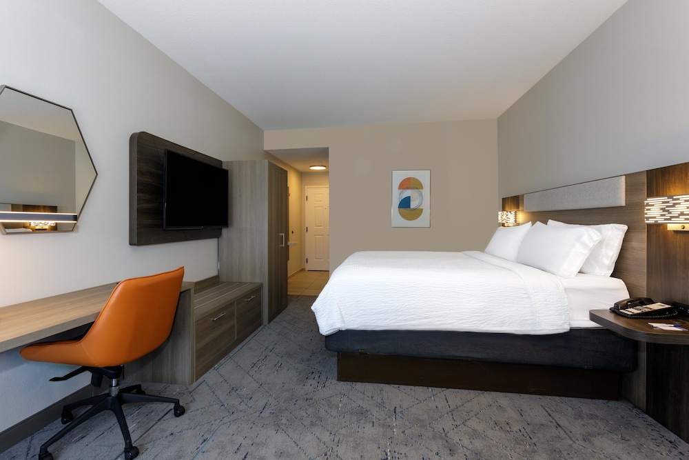 Standard Room, 1 King Bed (Leisure) - Photo 1