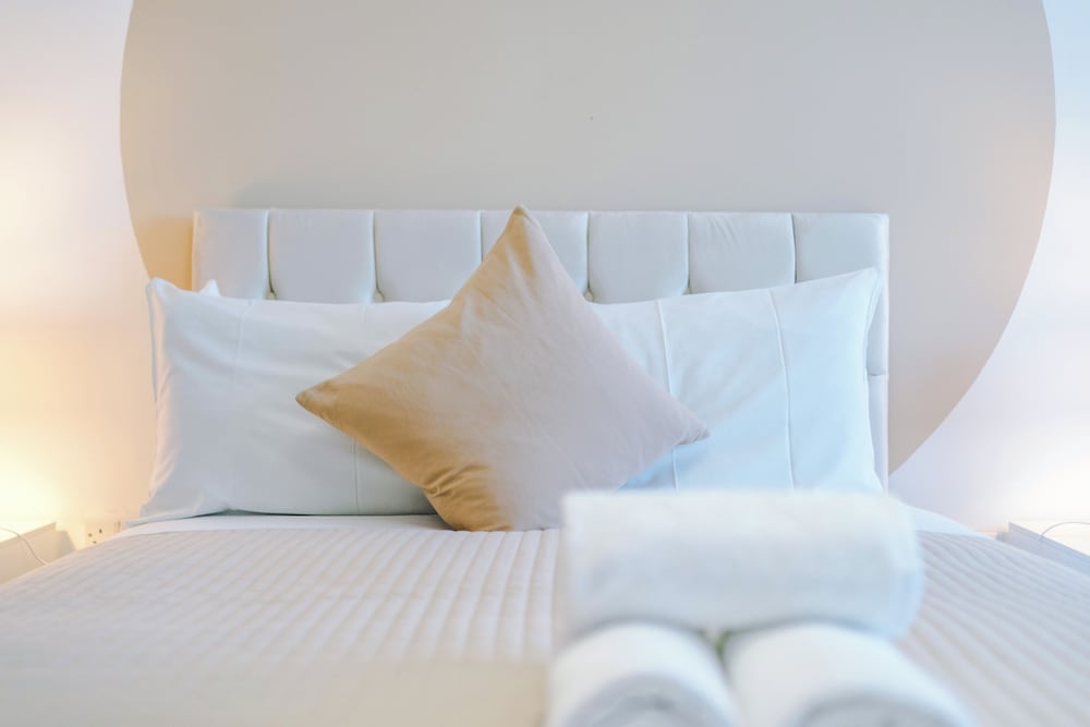 2 Bedrooms Apartment / Modern Decor & Free Parking