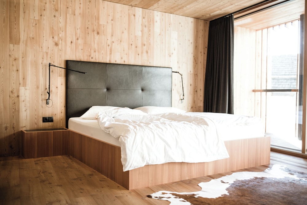 Deluxe Suite, 1 Double Bed, City View, Annex Building photo 2