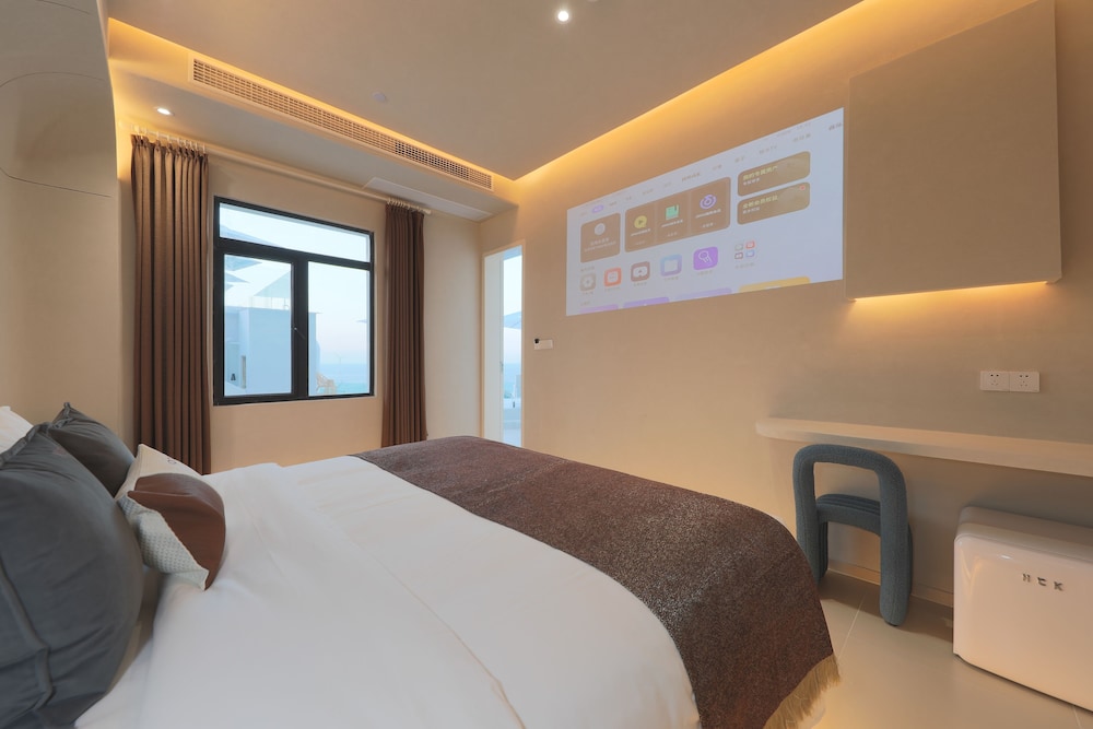 Classic Room, Pool View photo 3