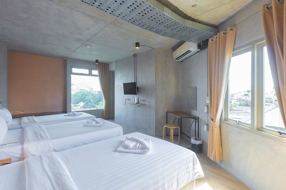 Deluxe Triple Room - Photo 4
