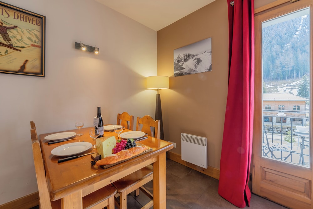 Family Apartment, Multiple Bedrooms (Vallorcine Buet 31 ski in / ski out)