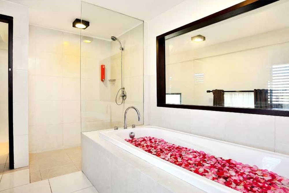 Suite - Photo 6