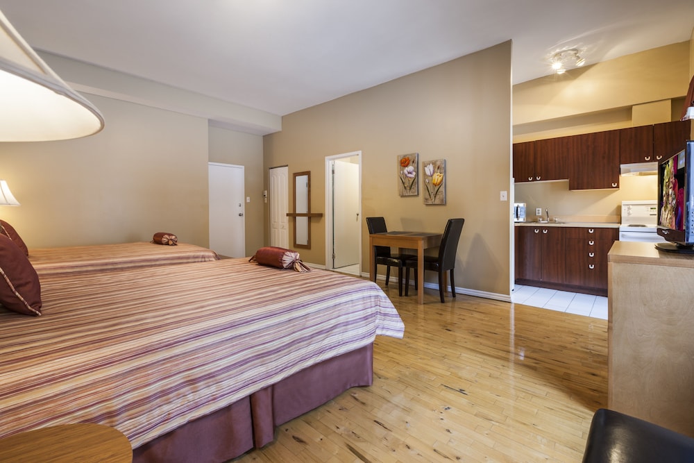 Studio, 2 Queen Beds, Kitchenette photo 2