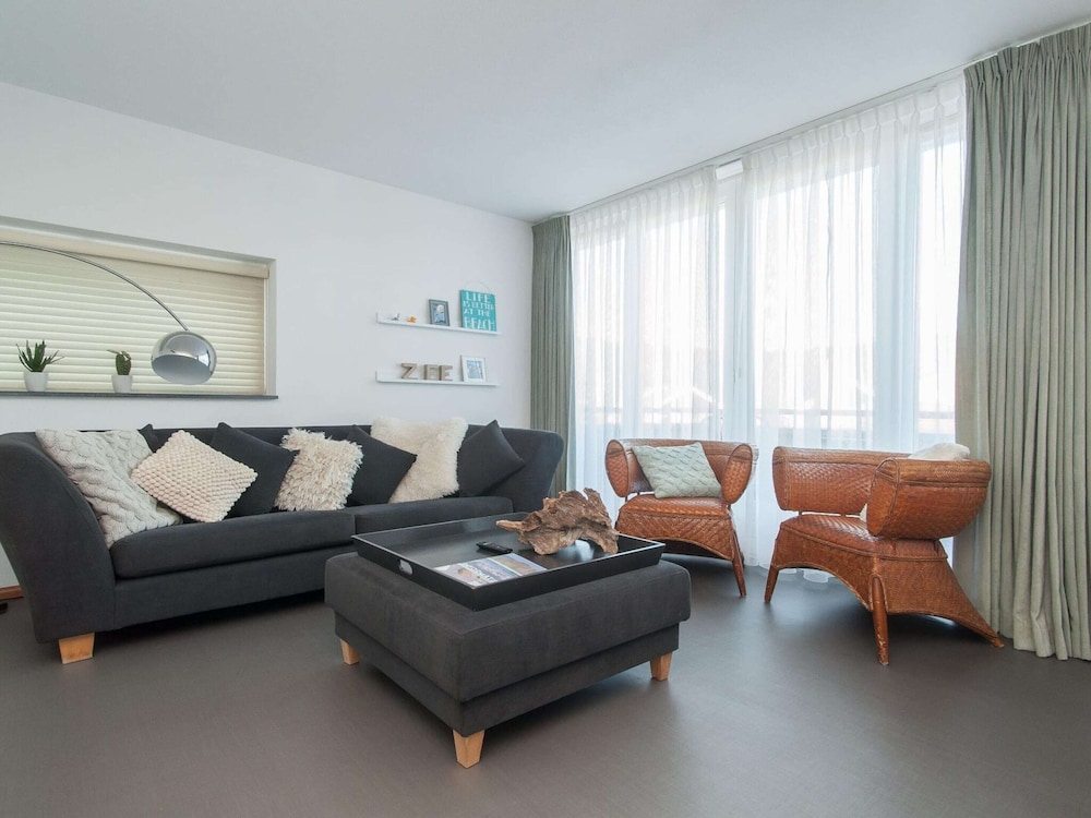 Apartment photo 1