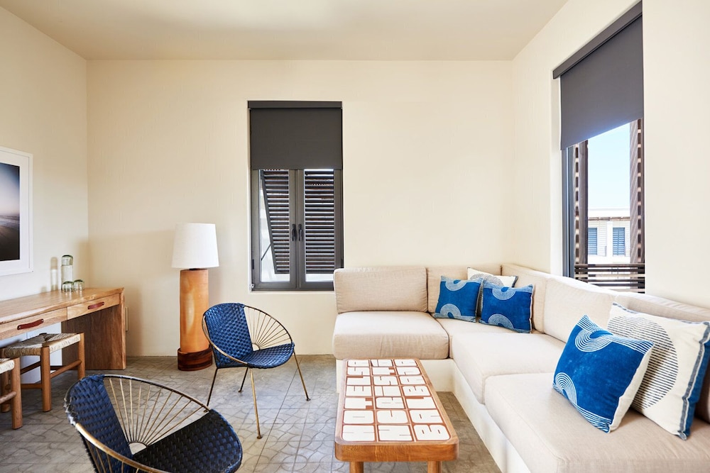 Suite (Mountain)