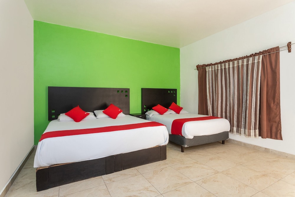 Standard Room, 2 Double Beds - Photo 1
