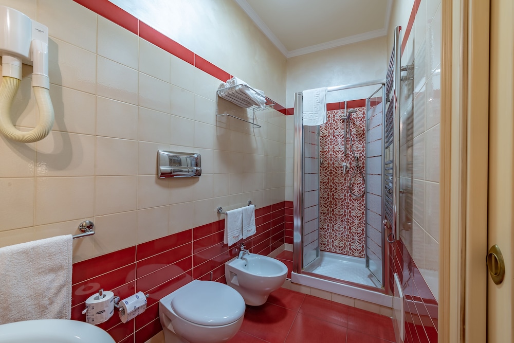 Superior Room, City View (202) - Photo 12