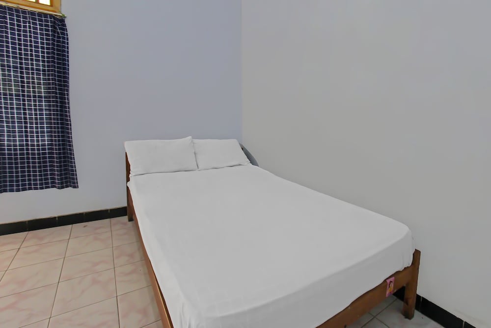 Economy Double Room - Photo 5