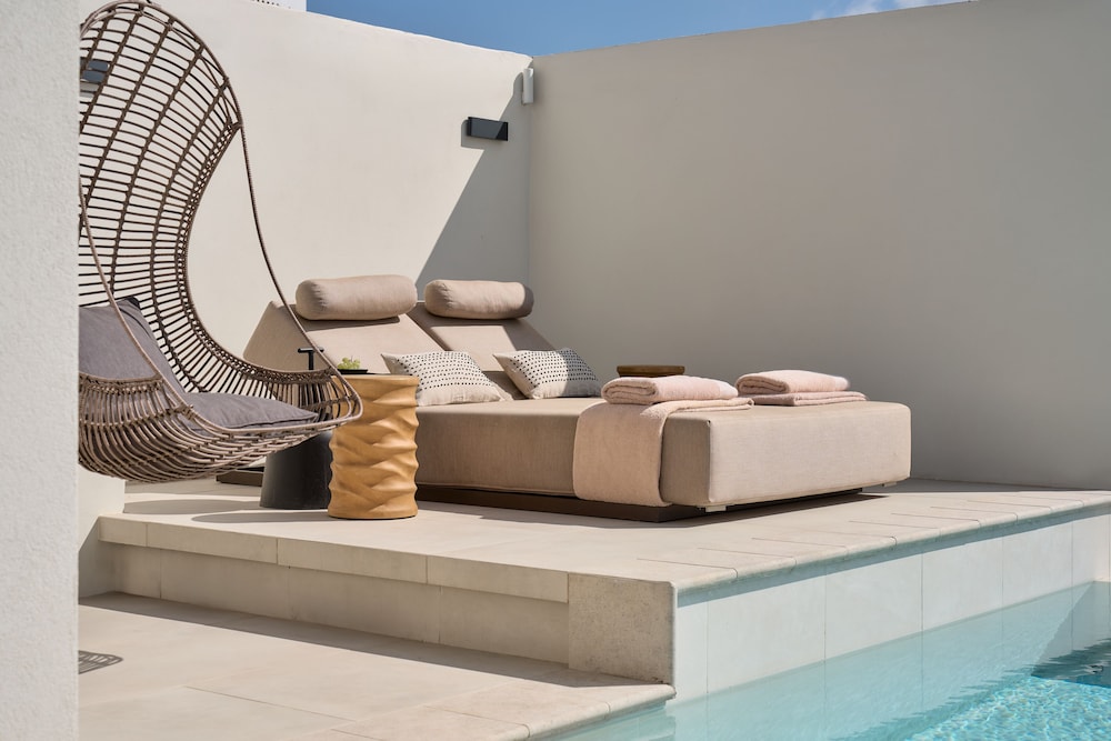 Panoramic Suite Chill Out Pool - Photo 2