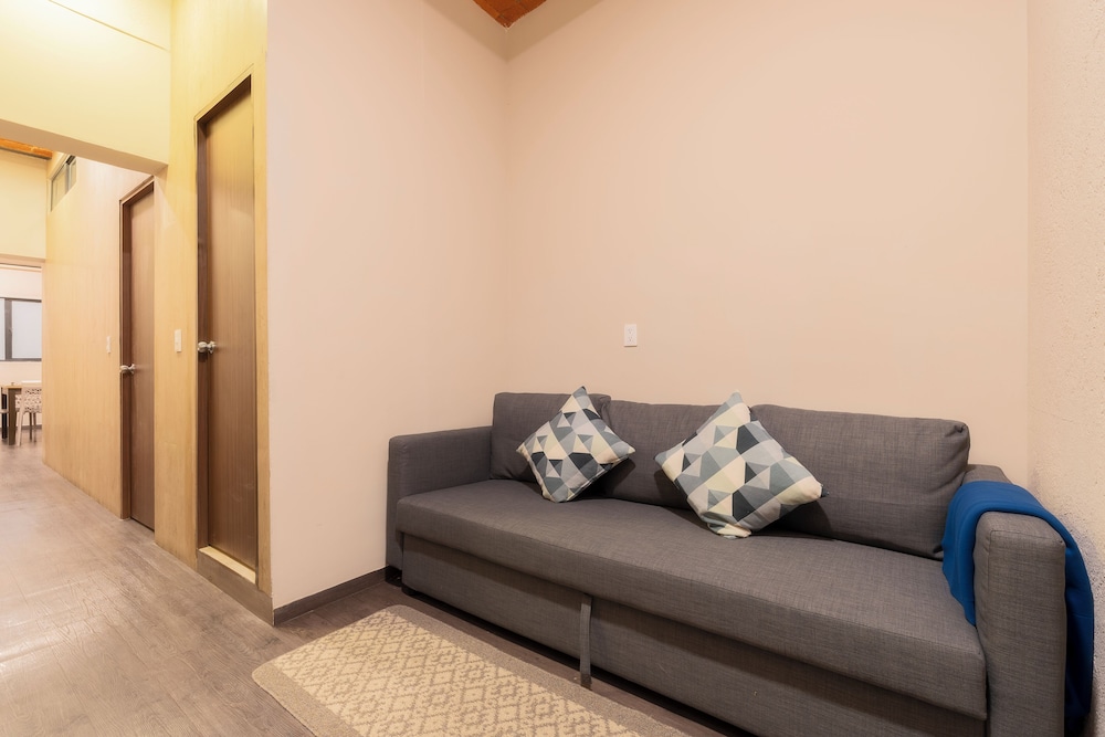 Premier Apartment F205 photo 3