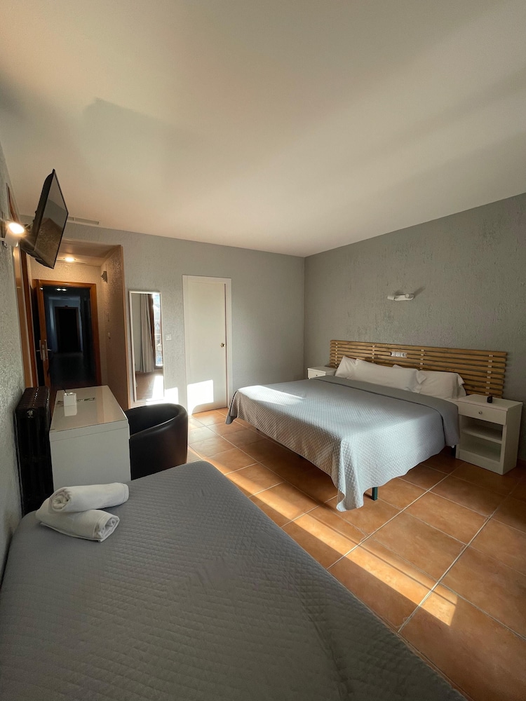 Standard Double Room, 1 Queen Bed - Photo 7