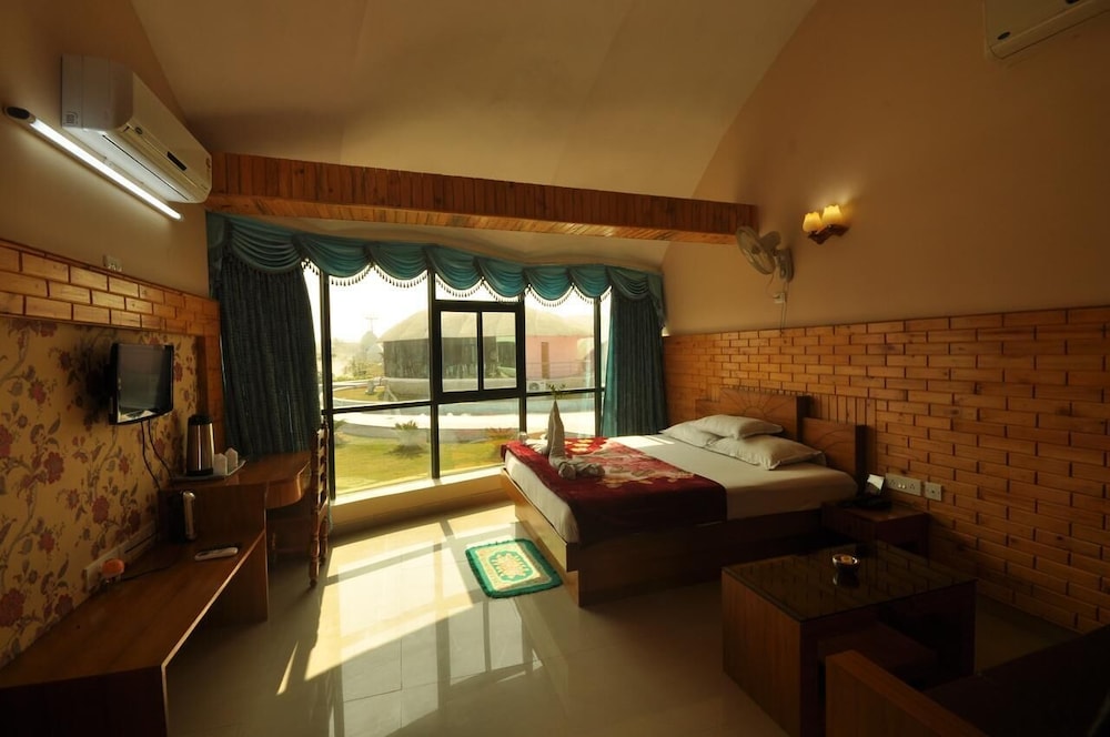 Deluxe Double Room photo 2