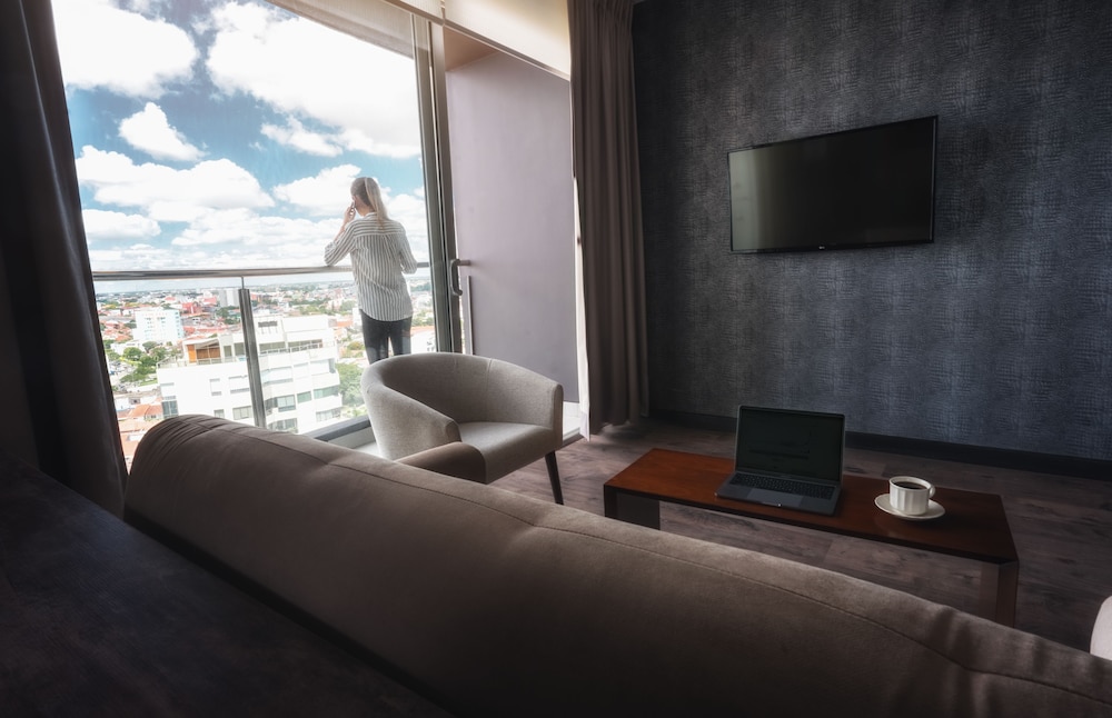 Superior Suite, City View, Tower