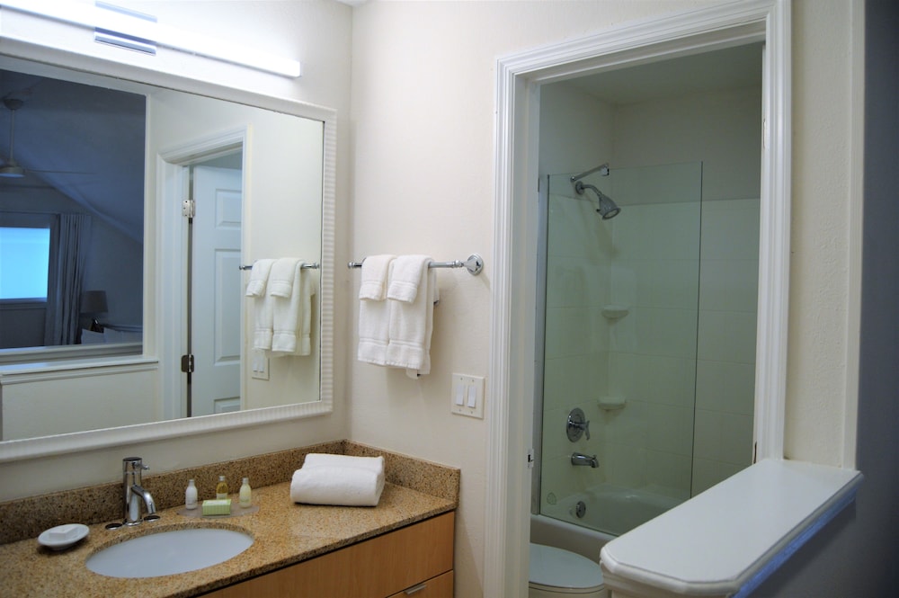 Doral Inn & Suites Miami Airport West — photo 72
