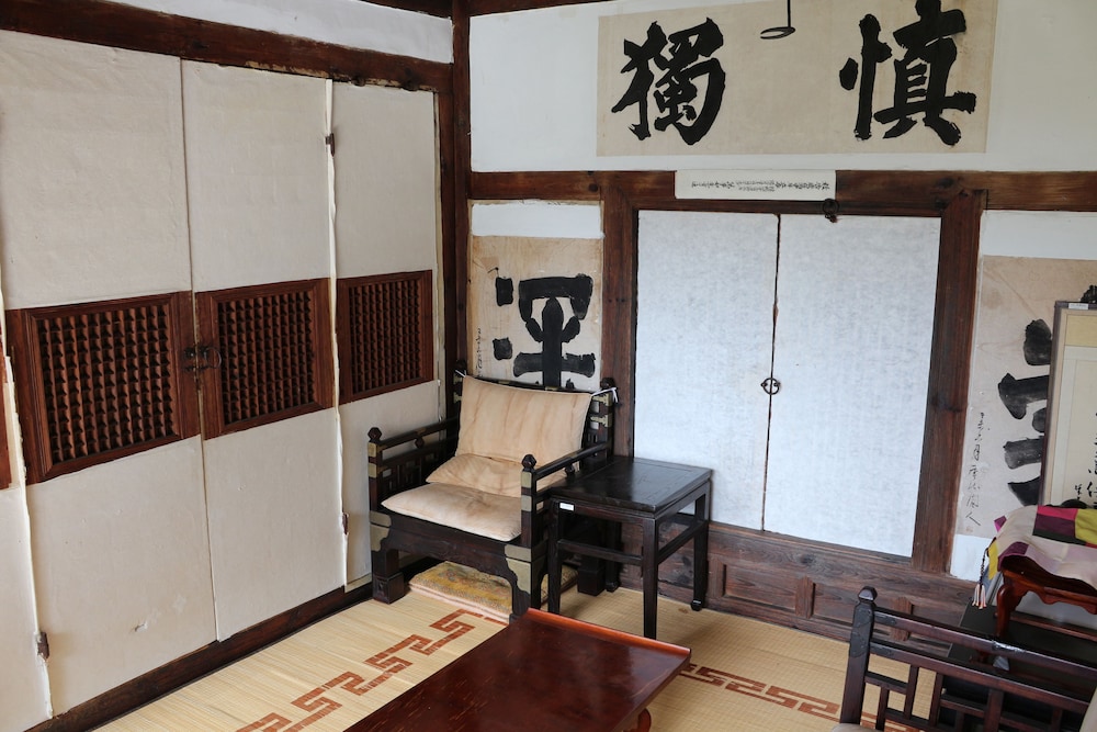 Traditional Room (Sarangbang) photo 2