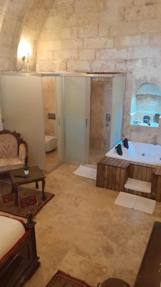 Business Double Room (Kemerli Oda)