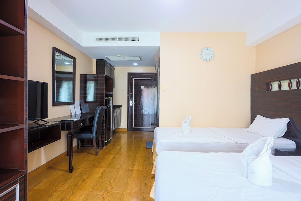 Deluxe Twin Room photo 2