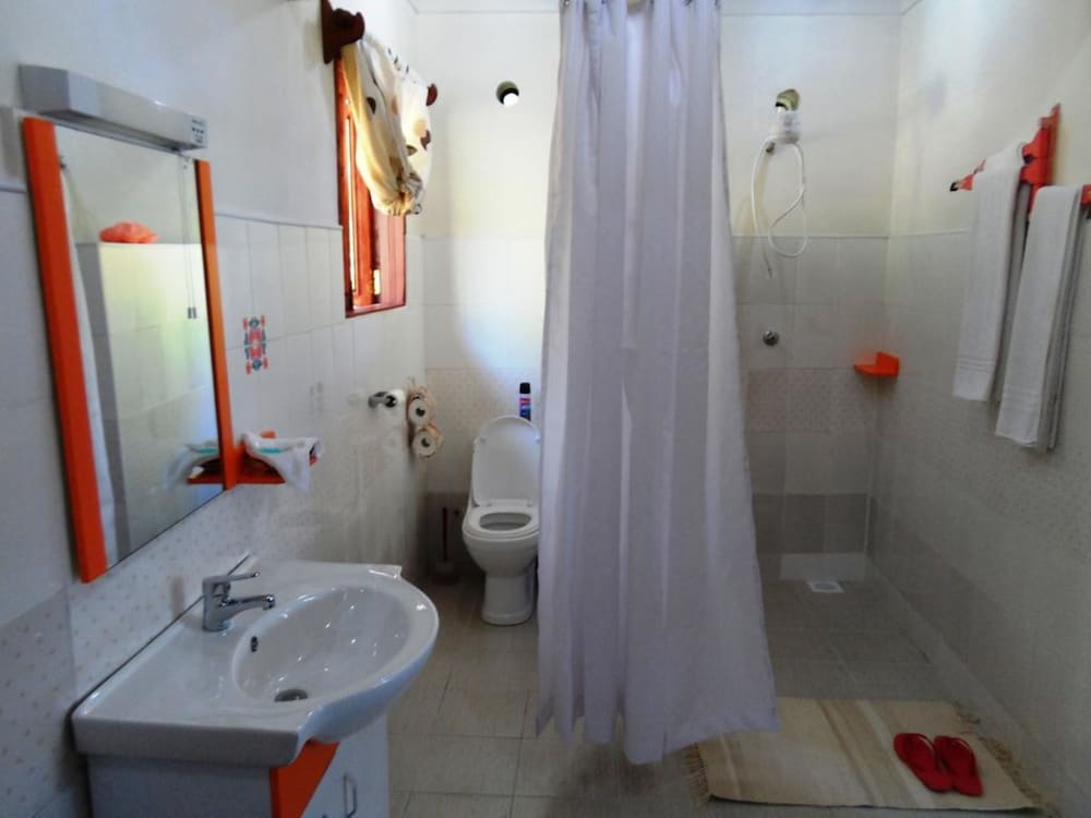 Twin Room, Lake View photo 2
