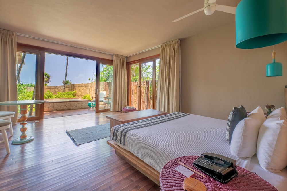 Sea View With Refreshing Plunge Pool