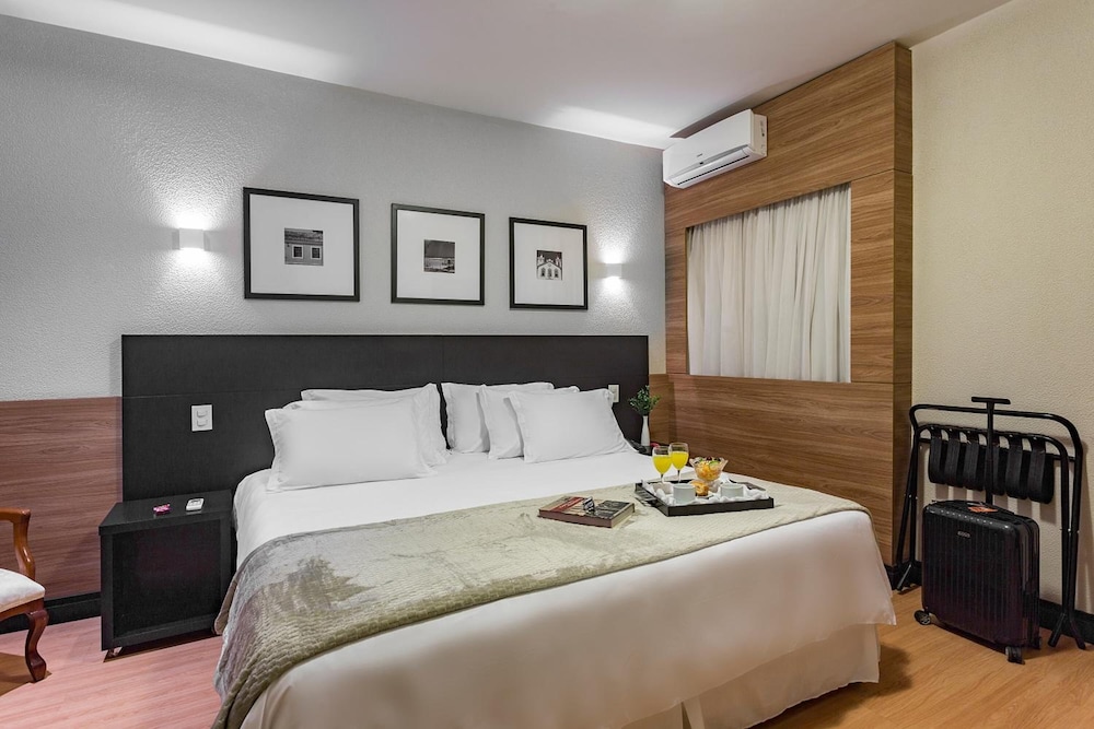 Cambirela Hotel — Deluxe Double Room