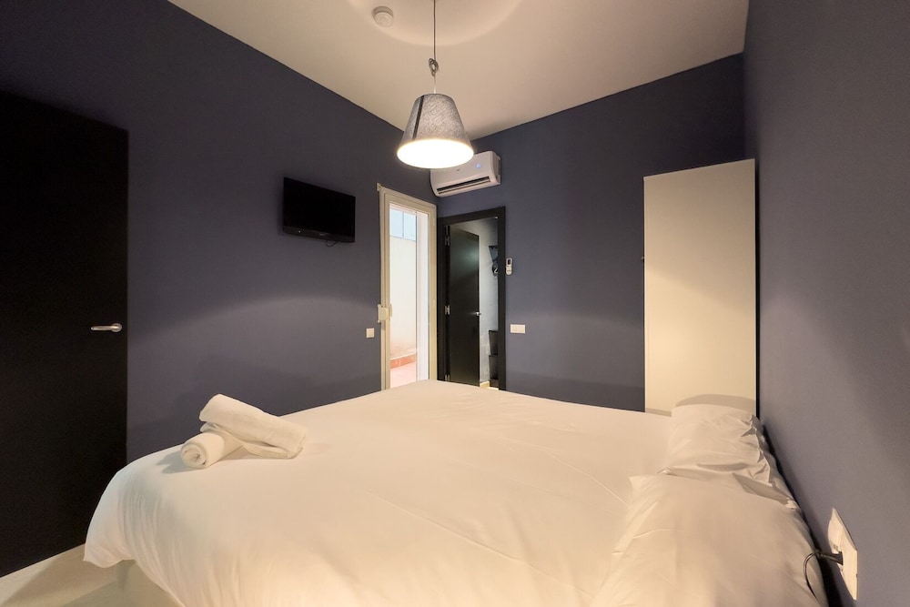 1 Bedroom Apartment photo 2