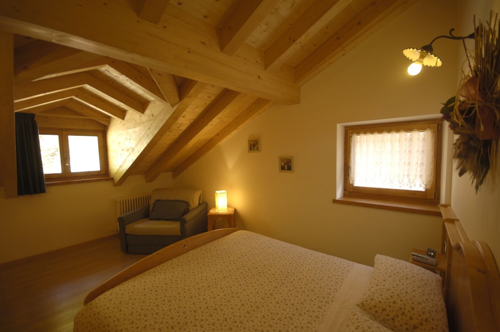 Traditional Double Room, 1 Double Bed with Sofa bed, Mountain View (La Brenta, La Trosa, El Retel) photo 1
