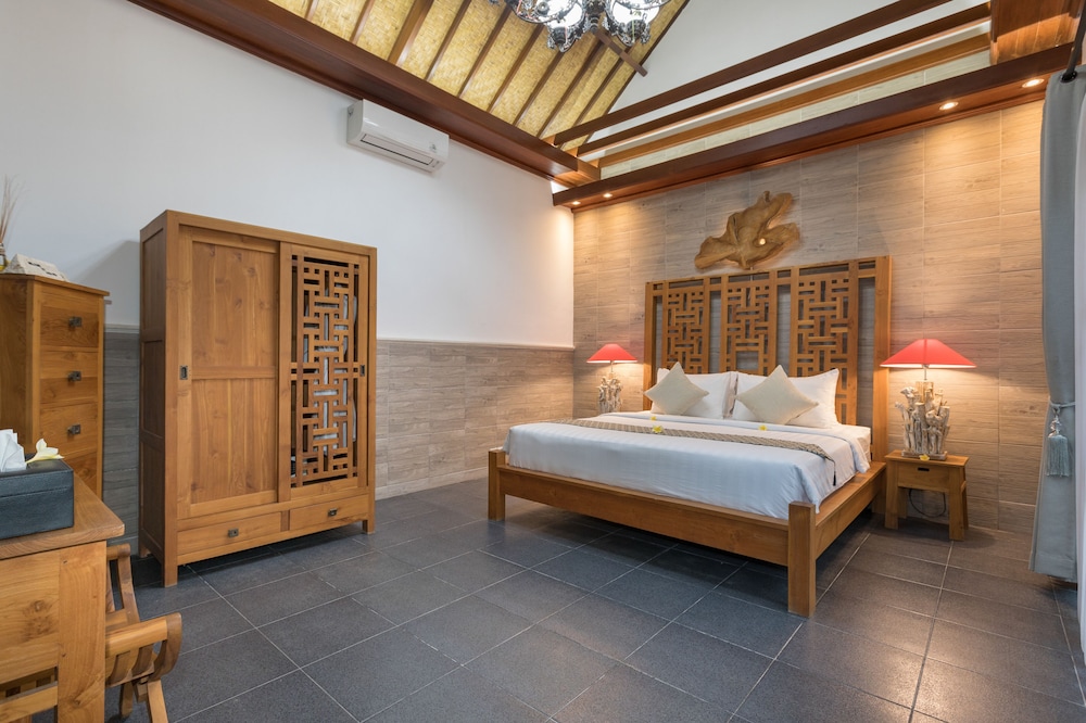 Luxury Villa, 4 Bedrooms, Pool View - Photo 11