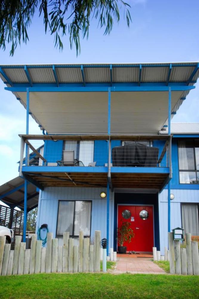 Standard Two Bedroom with Balcony photo 2