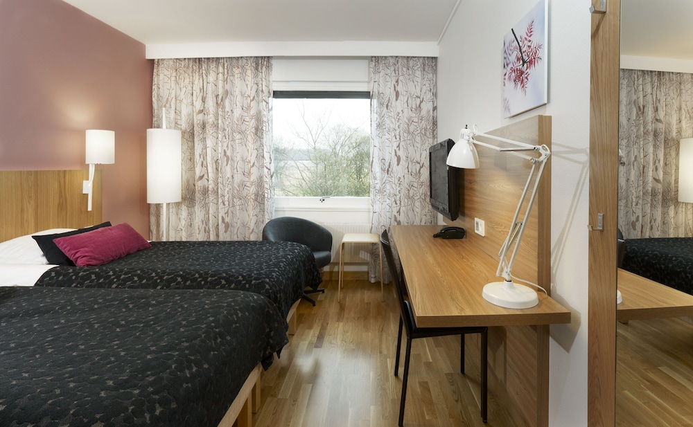 Twin Room - Photo 1