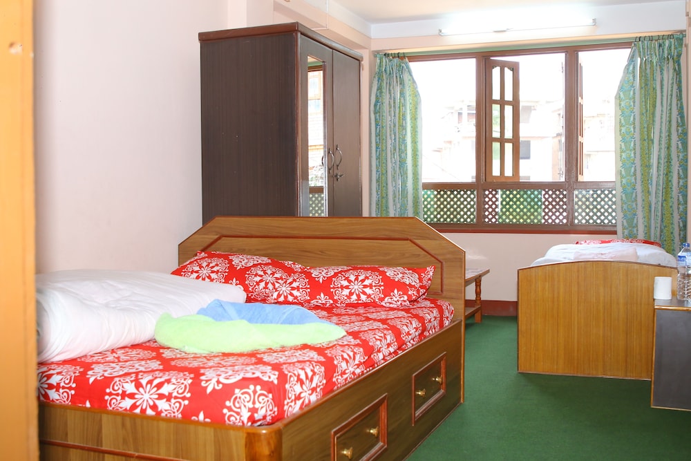 Family Room, Multiple Beds, Mountain View photo 1