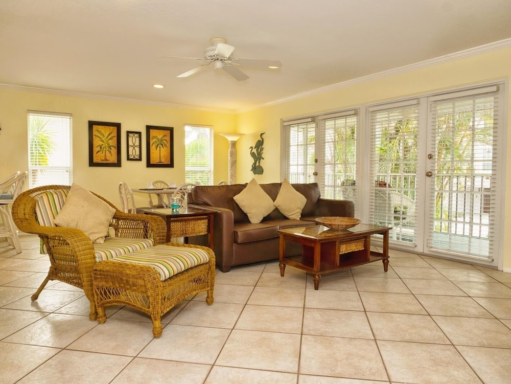 Condo, 2 Bedrooms (226 Sea Escape)