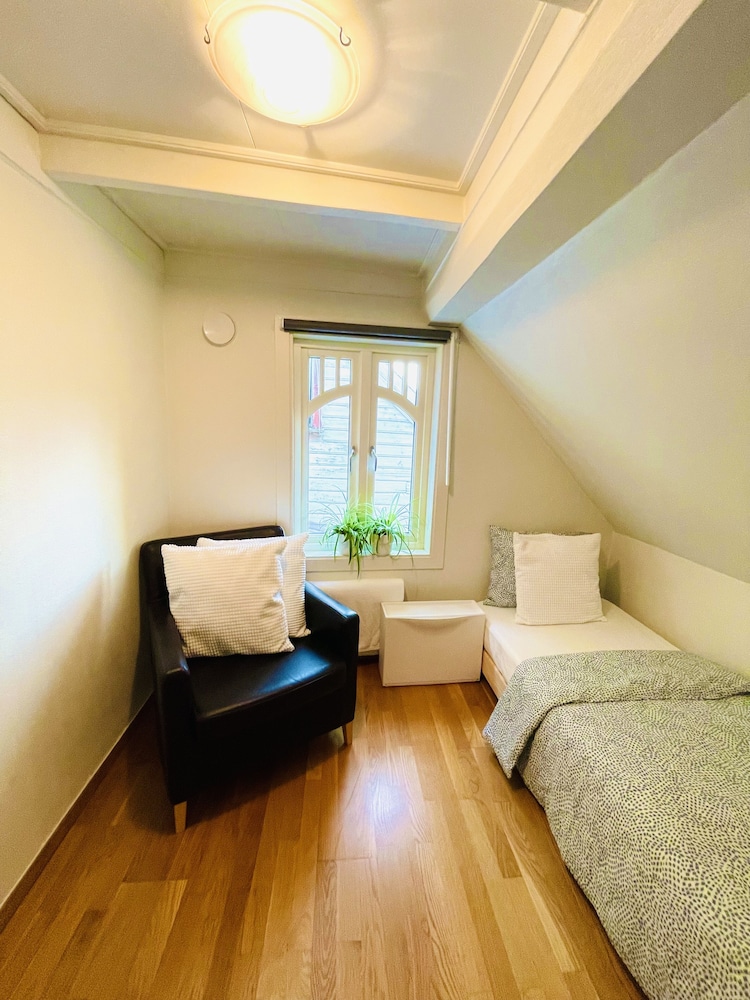 Economy Shared Dormitory, Women only (2 Beds) photo 1