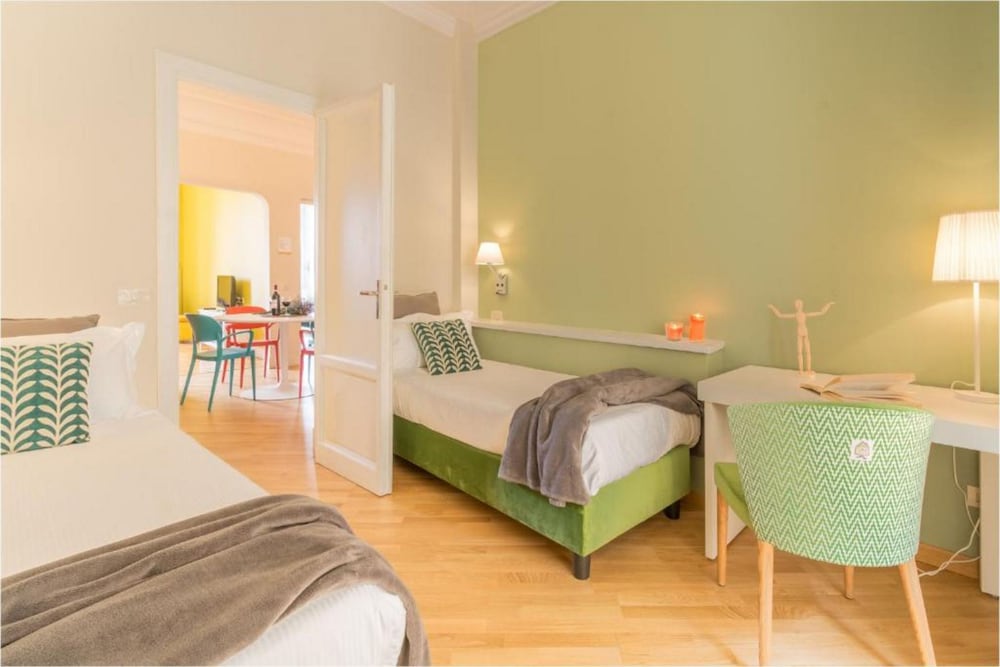 Apartment, 2 Bedrooms, River View photo 1