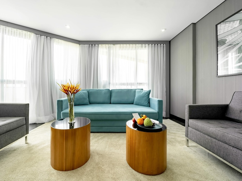 Luxury Suite, 1 King Bed with Sofa bed photo 3
