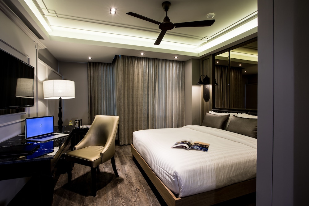Deluxe room only